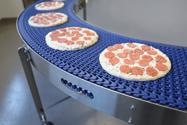 مقایسه تسمه‌های PVC و PU در صنایع غذایی از منظر ایمنی میکروبی و بهداشت